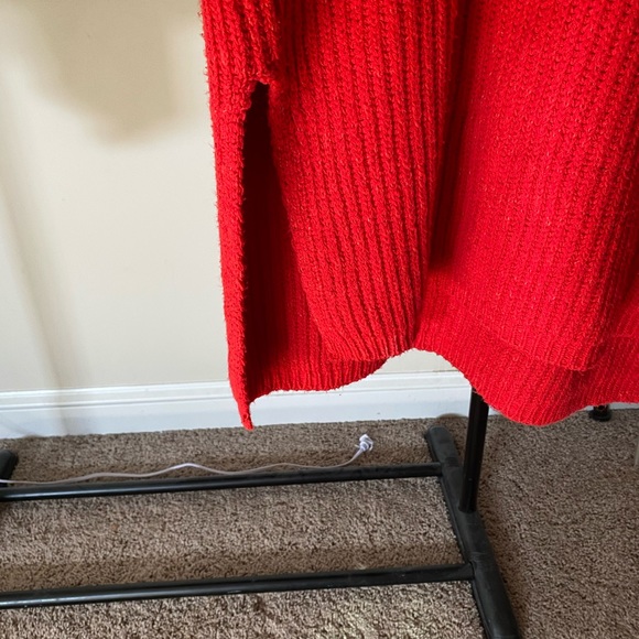Urban outfitters red sweater - Picture 2 of 4